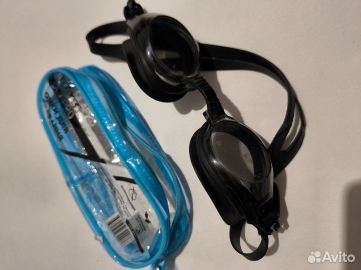 Очки для плавания, в чехле