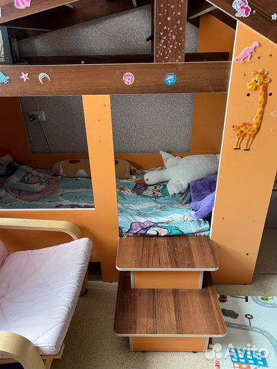 Детская кровать-домик с матрасом