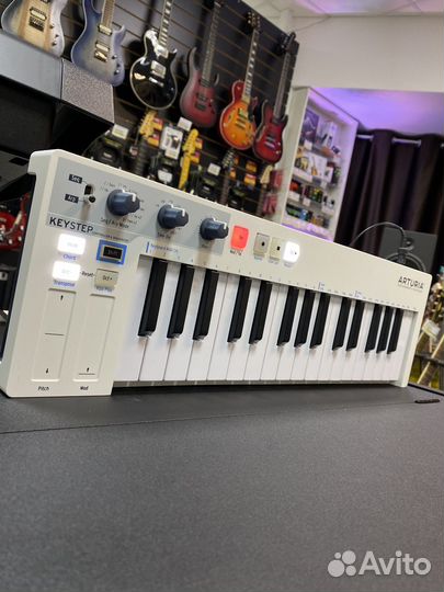 Arturia keystep 32 midi контроллер