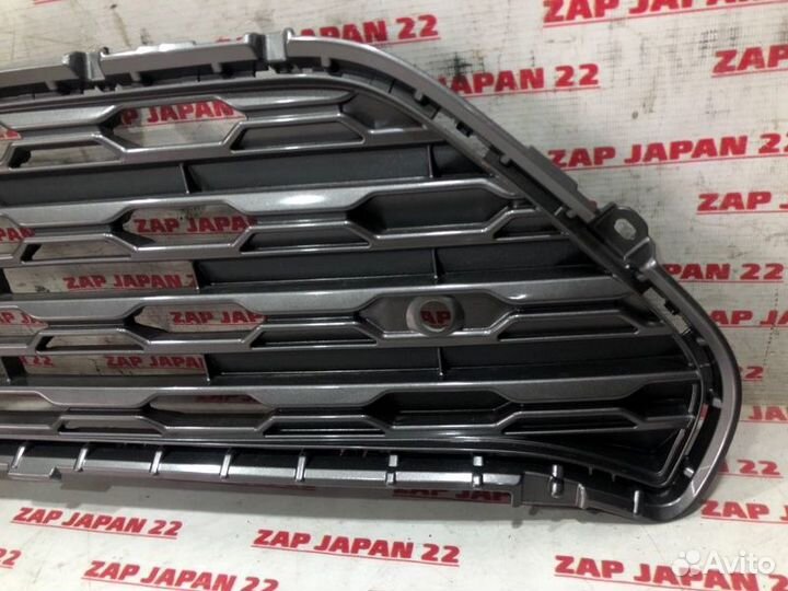 Решетка радиатора Toyota Rav4 50