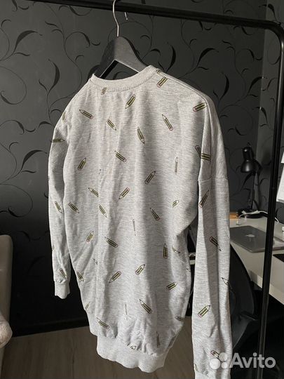 Pull and bear свитшот