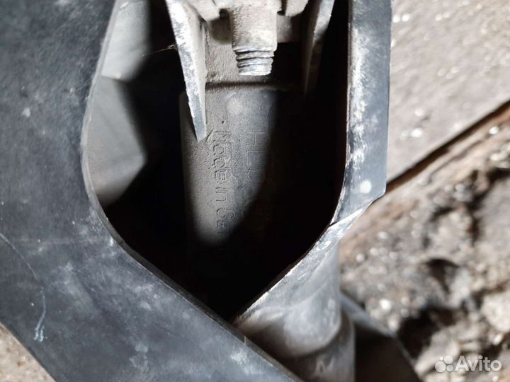 Омыватель фары от мазды 3 2007 года