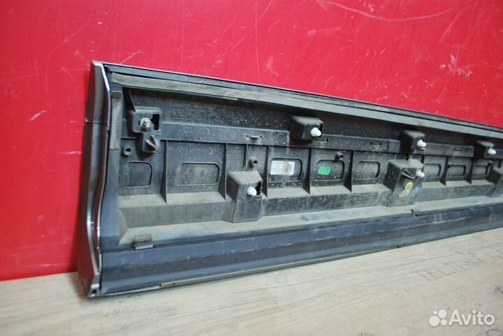 Молдинг двери передней левой передний левый Audi