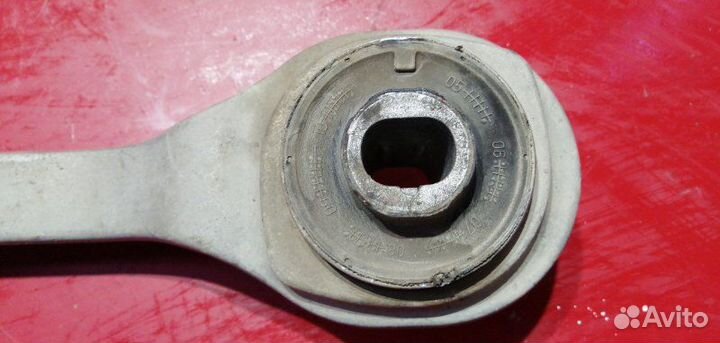 Тяга подвески передняя правая Mercedes Benz