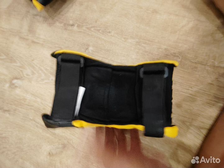 Наколенники и налокотники для езды на мотоцикле