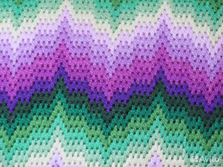 Новая Подушка вышитая