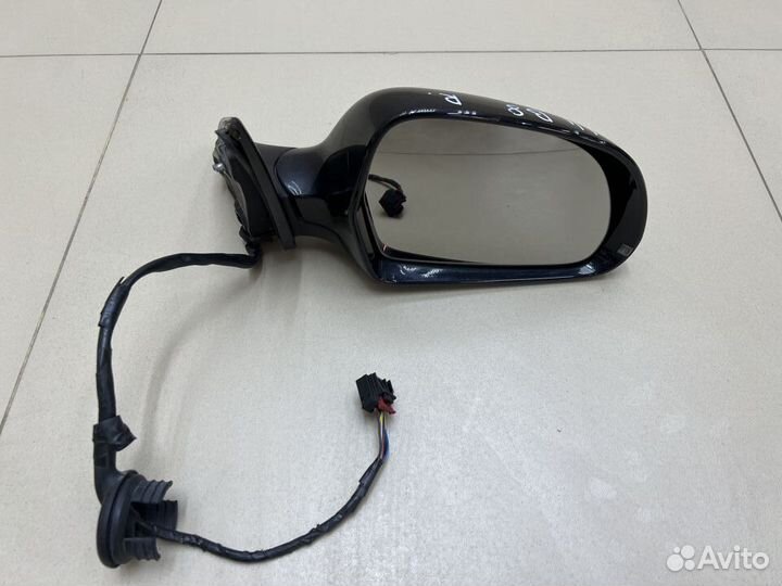Зеркало заднего вида правое Audi A4 B8