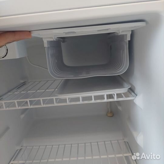 Холодильник компактный dexp RF-SD070MA/W белый