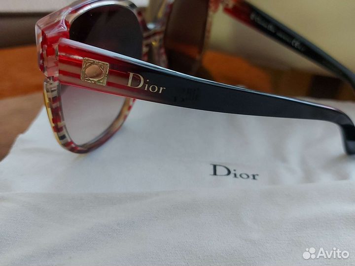 Солнцезащитные очки женские dior