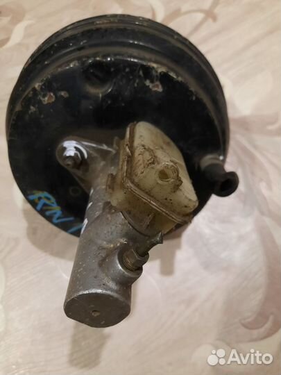 Цилиндр главный тормозной с вакуумом RN1