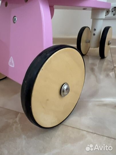 Каталка беговел elc