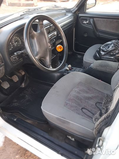 ГАЗ 31105 Волга 2.3 МТ, 2004, 323 000 км