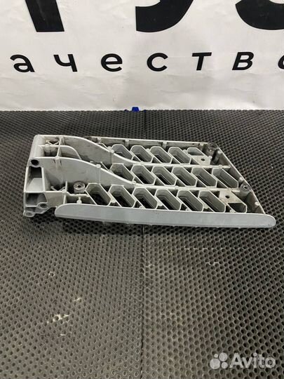 Ступень правая Volvo FH4 82859306