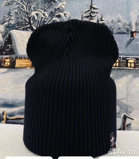 Шапка чёрного цвета