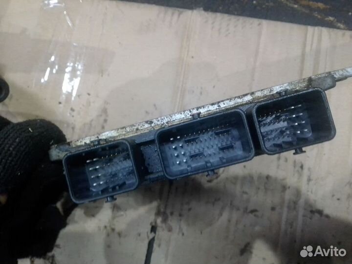 Блок управления двс Nissan Qashqai J10