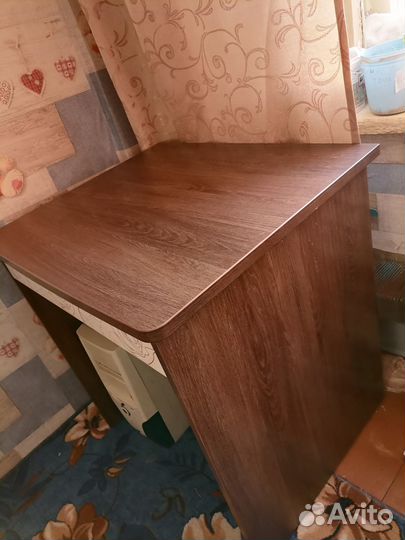 Письменный стол