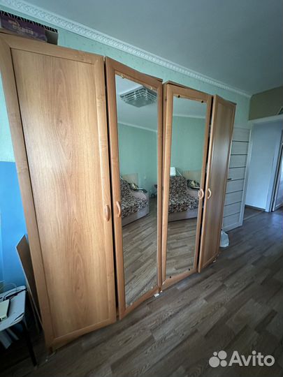 Продам 2 шкафа