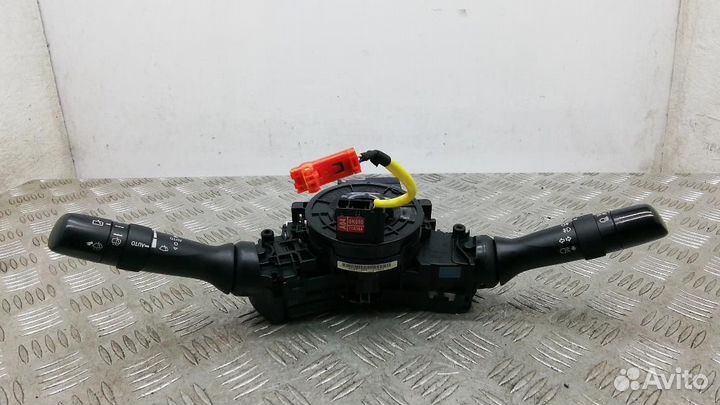 Переключатель поворотов подрулевой Toyota Prius