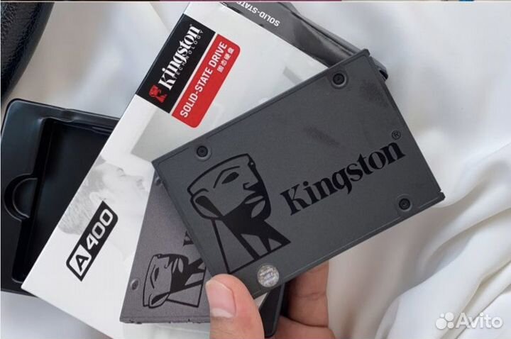 Абсолютно новый SSD Kingston 240 GB