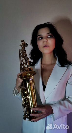 Саксофонист на праздник