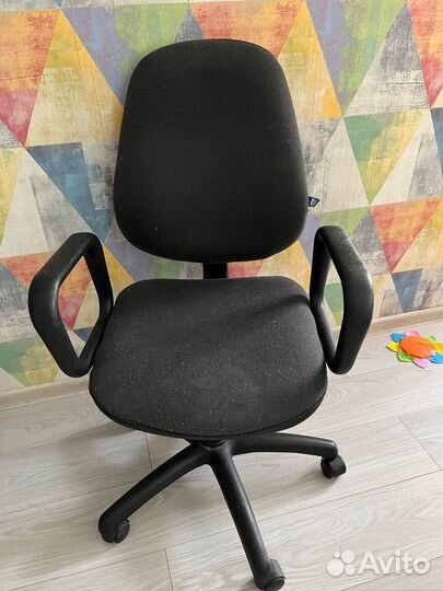 Офисное компьютерное кресло