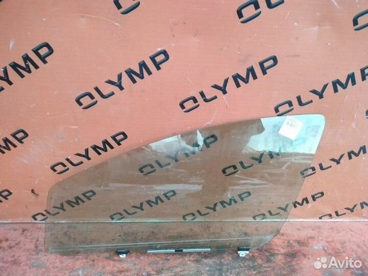 Стекло двери переднее левое Toyota Wish ZNE10