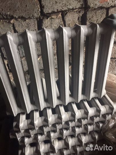 Продам чугунные батареи