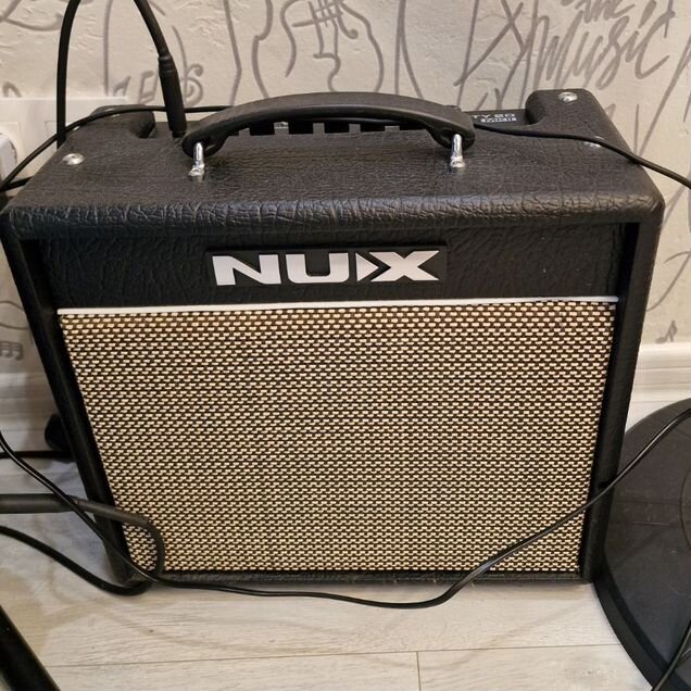 Комбоусилитель nux mighty 20 mk2