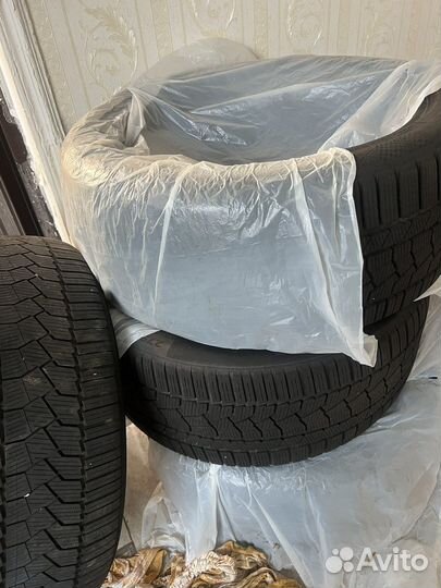 Continental ContiRV20 305/35 R21