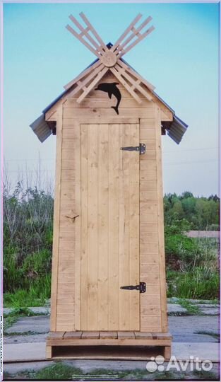 Уличный туалет с декором клэ 009