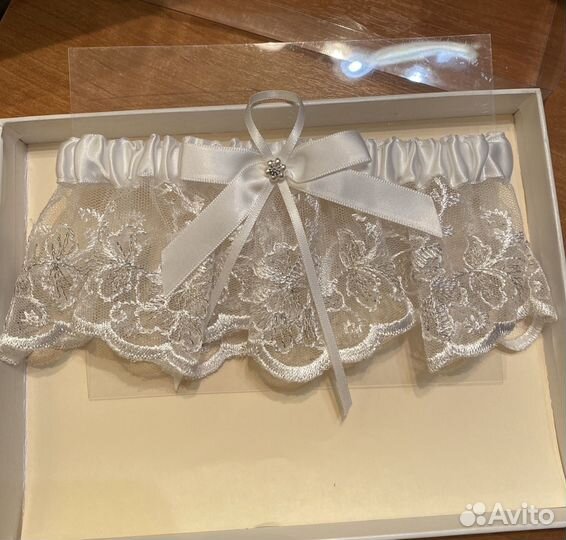 Подвязка для невесты на ногу