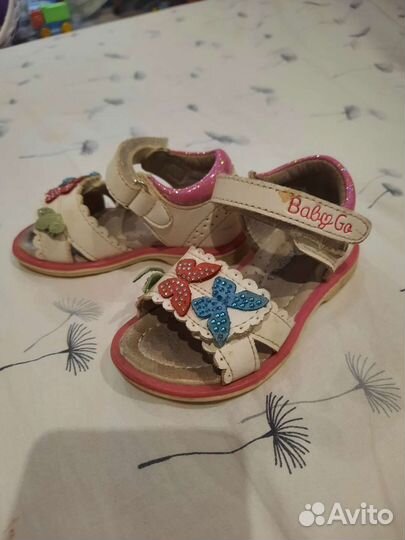 Сандали на девочку