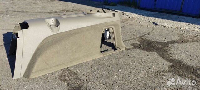 Обшивка багажника ауди ку7 4l. Правая