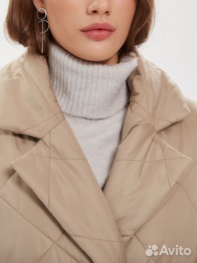 Стеганое женское пальто