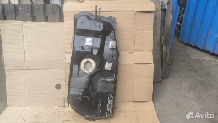 Бензобак Mazda Mpv LW L3 2001