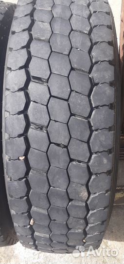Резина,шины 215/75/17.5 ведущая