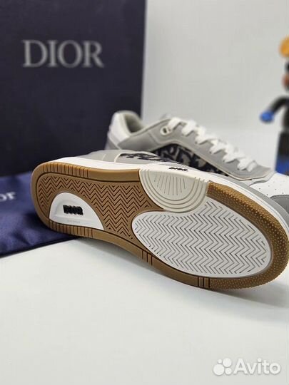 Dior Essentials B27