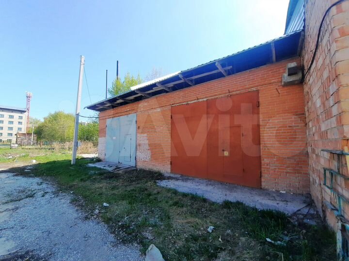Гараж, > 30 м²