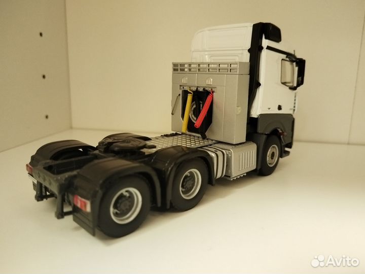 Mercedes benz arocs MP4 stream space 6X4 1:50