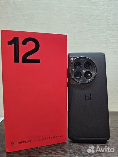 OnePlus 12, 12/256 ГБ