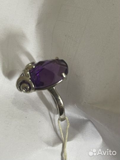 Серебряное кольцо новое