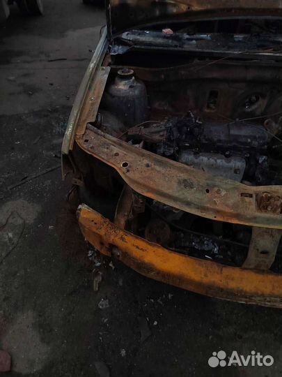 Renault Logan 1 передняя часть кузова