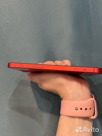 Телефон iPhone 12