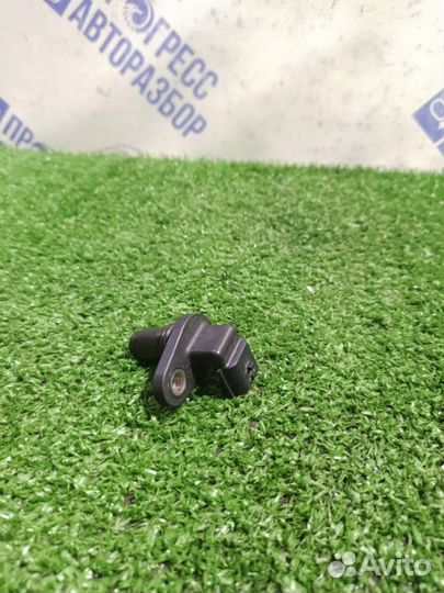 Датчик положения распредвала Nissan Teana J32