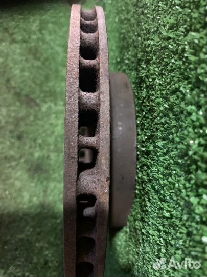 Диск тормозной передний Nissan Sunny FB15