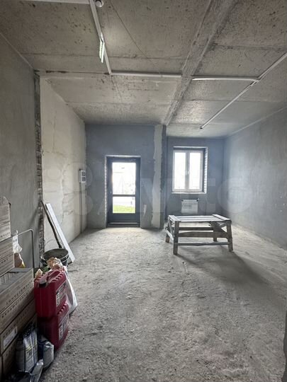 Первый этаж - 38 кв м Идеальная площадь для малого