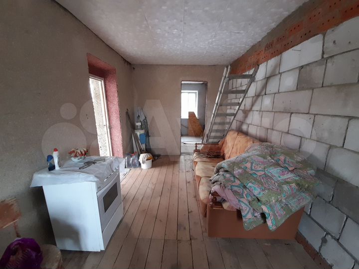 Дом 25 м² на участке 12 сот.