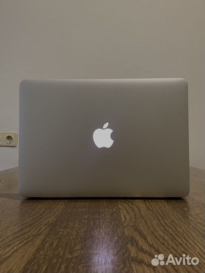 Apple MacBook Pro 13 Mid 2014 / 8GB / 256GB