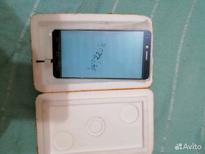 Продам экран на Asus zc551kl белый