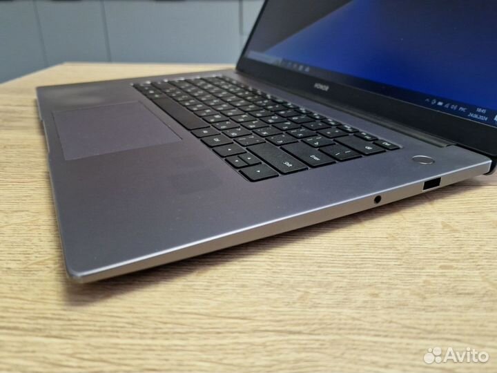 Ультрабук Honor Ryzen 5/15.6/FHD/IPS/SSD